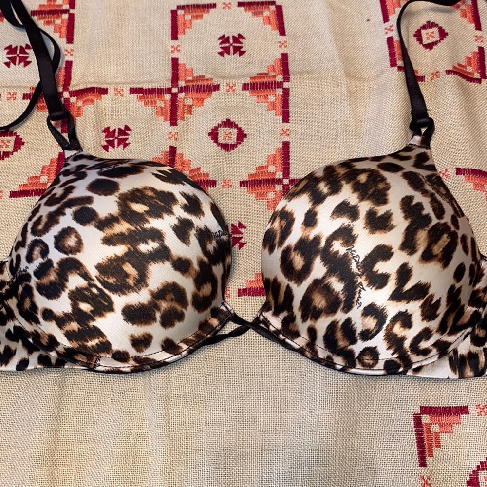 Victoria’s Secret Animal Print Bra 36AA NWT